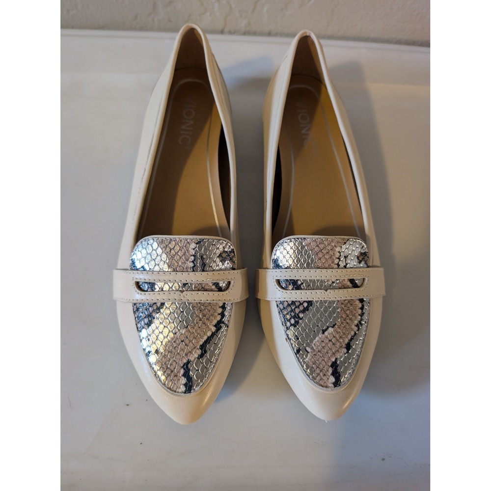 Vionic Savannah Womens sz 6 Pointed Toe Loafers Metallic Snakeskin Cream Flats